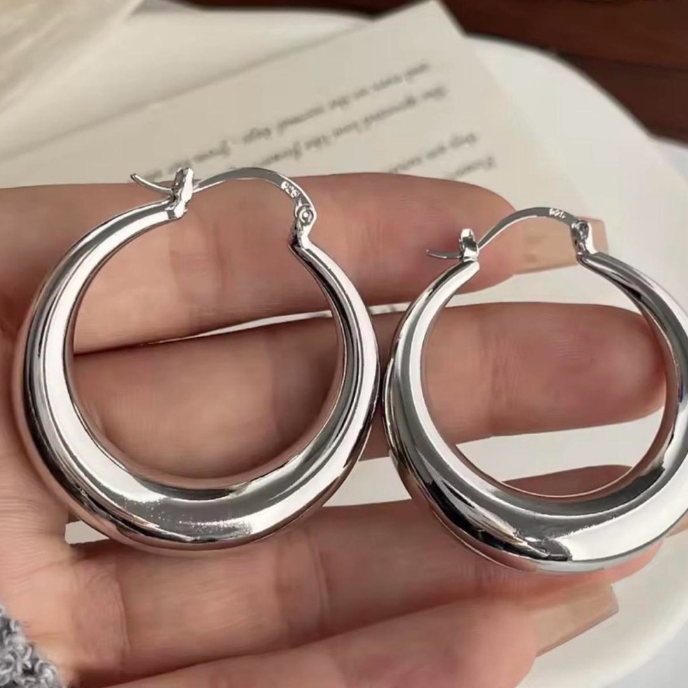 925 Sterling Silver Hoop Earrings-1.5” approx diameter / circumference